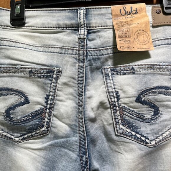 New Silver Brand Suki High Rise Skinny Fluid Denim Jeans 29 x 31 MSRP $94 - Picture 4 of 9